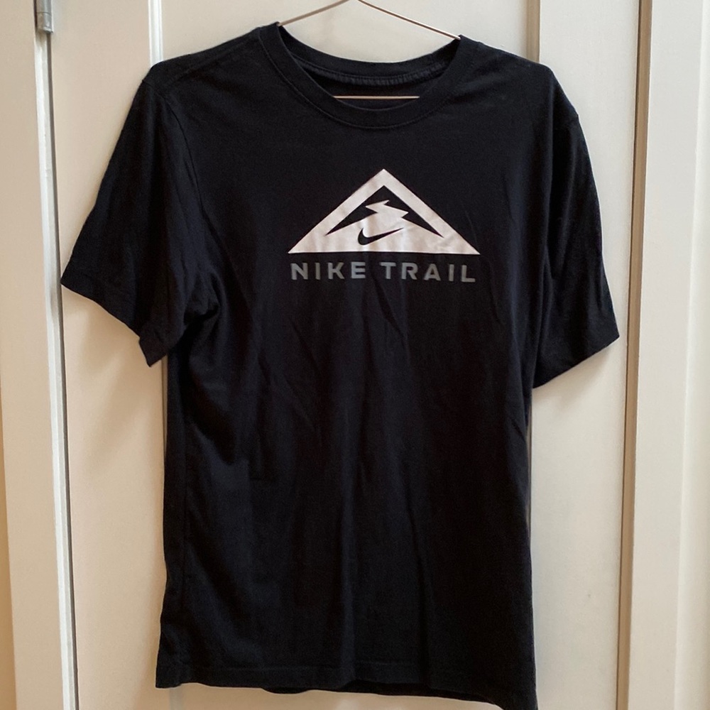 Nike Trail men’s medium black dri-fit cotton t-shirt